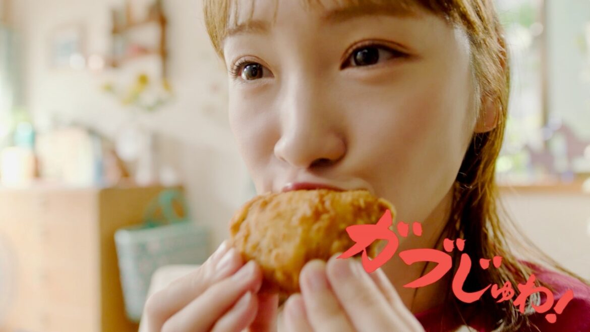 川栄李奈「ガブじゅわ!」食べ盛りの子供達にも食べさせたい!梅沢富美男は15個たいらげる/ローソン CM+インタビュー+メイキング