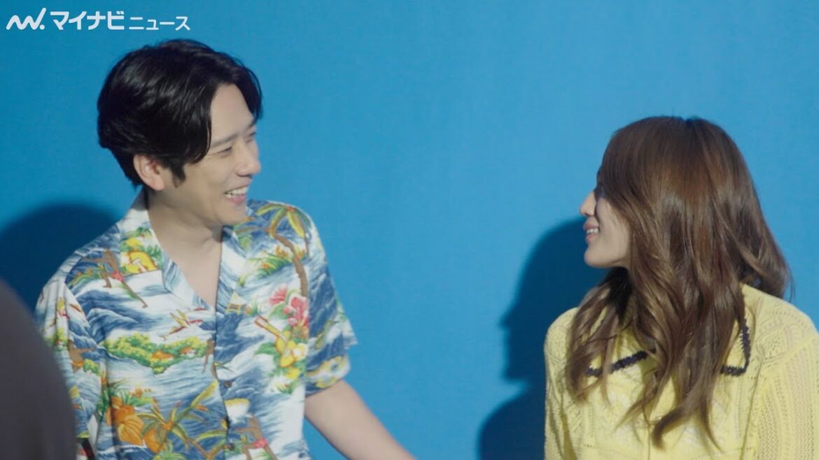 二宮和也、川口春奈と仲良く撮影!アロハシャツを着てハワイに“旅行” JCB新CM&メイキング映像公開