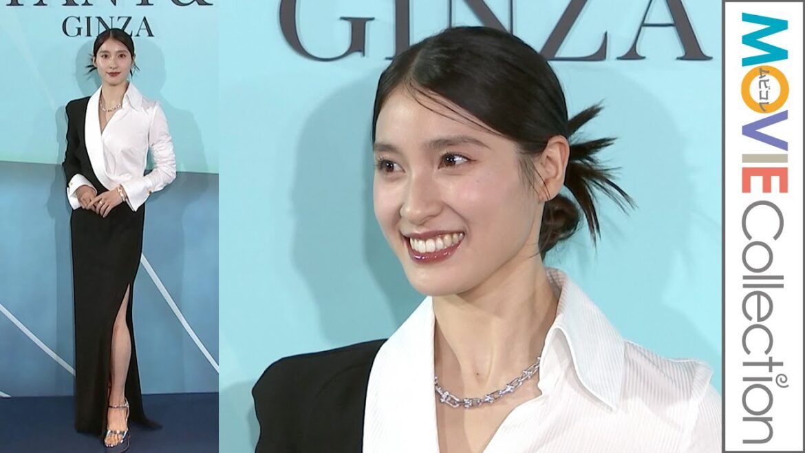土屋太鳳、スリットの入ったドレスから美脚チラリ/「ティファニー 銀座」オープニングイベント