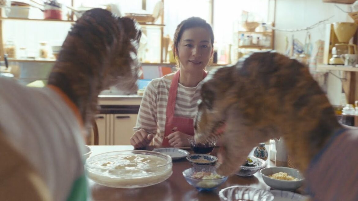 尾野真千子、“怪獣”の母親に!? 25年ぶりにカロリーメイトCM出演