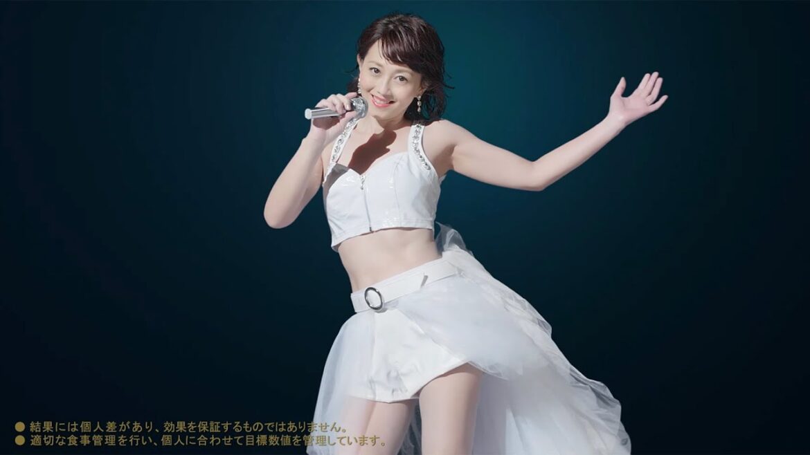 浅香唯が8.8kg減量!50歳に見えない美ボディ披露/浅香唯出演ライザップ新CM