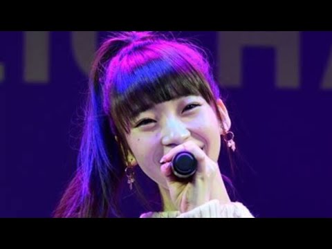 元NGT48荻野由佳、第1子妊娠中に夫との“ワイルドすぎる”2ショット公開!巨大ヘビ姿にファン騒然
