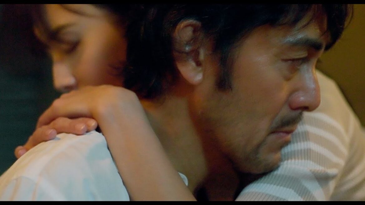 阿部寛&菜々緒が恋人同士に!“元天才ハッカー”としてAIに挑む 映画『キャンドルスティック』本予告