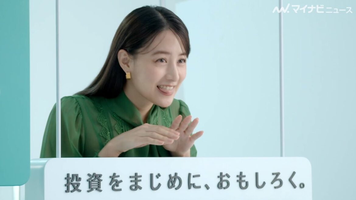 山本美月、長台詞を言い終わった後の可愛すぎるペロリ!ちょっと心配そうな表情も注目 「松井証券」新CM&メイキング映像公開