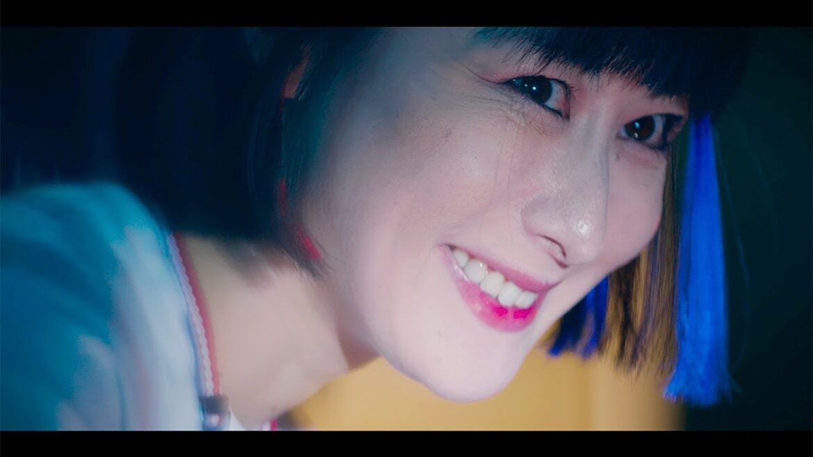 鳥居みゆき、地球滅亡を狙う“悪魔博士”を熱演 映画「ブラックホールに願いを!」予告編