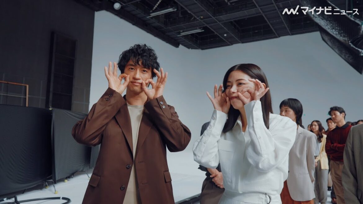 池田エライザ&斎藤工、撮影の合間で仲良く”たこ焼きポーズ” セリフのタイミングが合わず笑い合うシーンも IG証券 新CM&メイキング映像公開