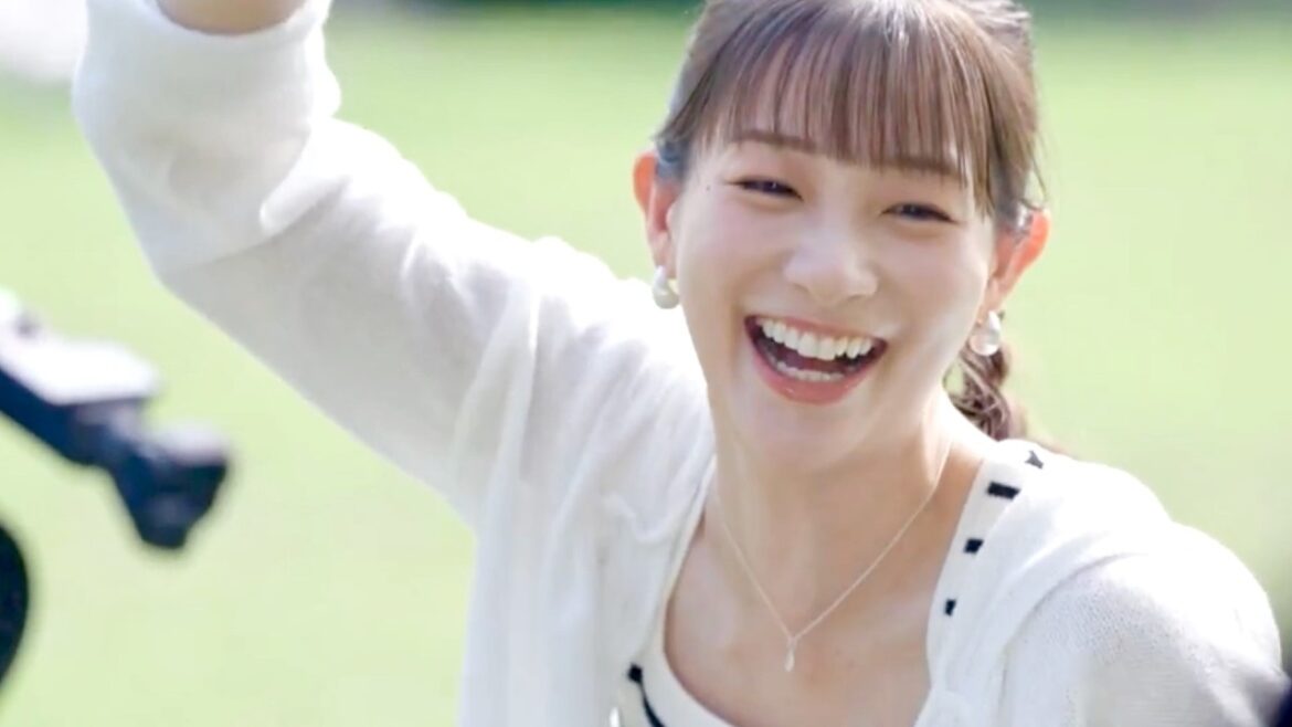 足立梨花、結婚して進化した!?大人へ一歩成長/Samsung Galaxy CM+インタビュー+メイキング