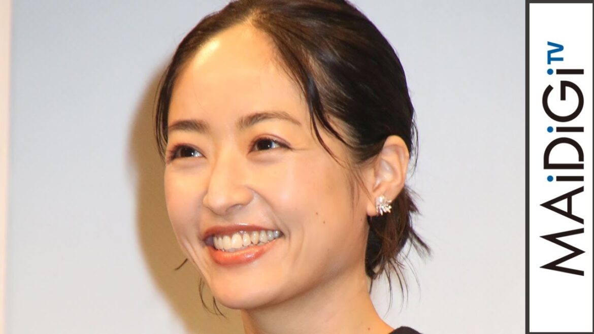 井上真央、来年やりたいことは“ひとり旅” 室井滋は「ラブシーン」 映画「大コメ騒動」東京プレミア試写会