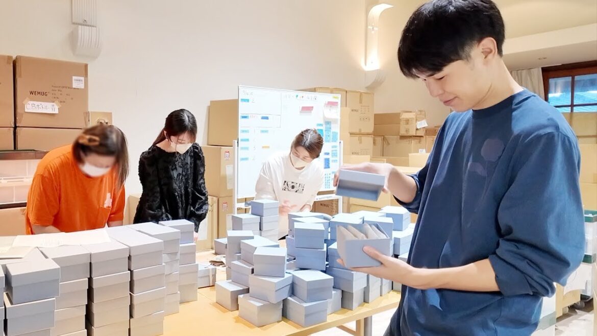 【女子会】繁忙期なのでお菓子の梱包作業に入りました
