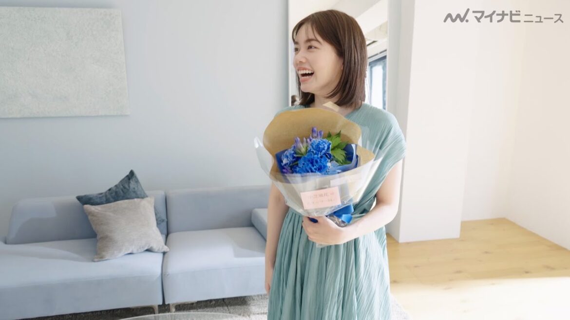 小芝風花、お馴染みの関西弁でスタッフを和ませる「ほなっ!」自然体な表情にうっとり「プラチナ・ウーマン」オリジナルムービー&メイキング映像公開
