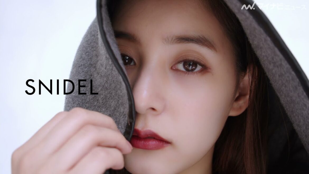 新木優子、ポンチョコートでキュート&クールな表情見せる!新木優子×SNIDEL×sweet コラボムービー公開