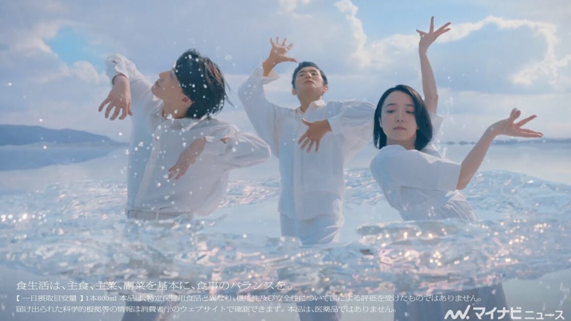 上白石萌音、神木隆之介は「やっぱりすごい…」 『君の名は。』コンビが華麗なダンスで魅せる!サントリー「特水」新CM &メイキング&インタビュー映像公開