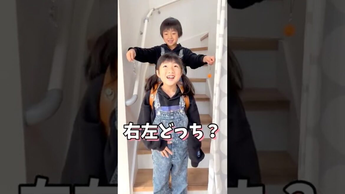 右左どっち?選んだ方をランドセルにつけて学校に登校しますwww#Shorts