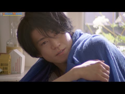 小栗旬、桃太郎の次は幸せを運ぶ青い鳥になる 『プリッツ新CM』