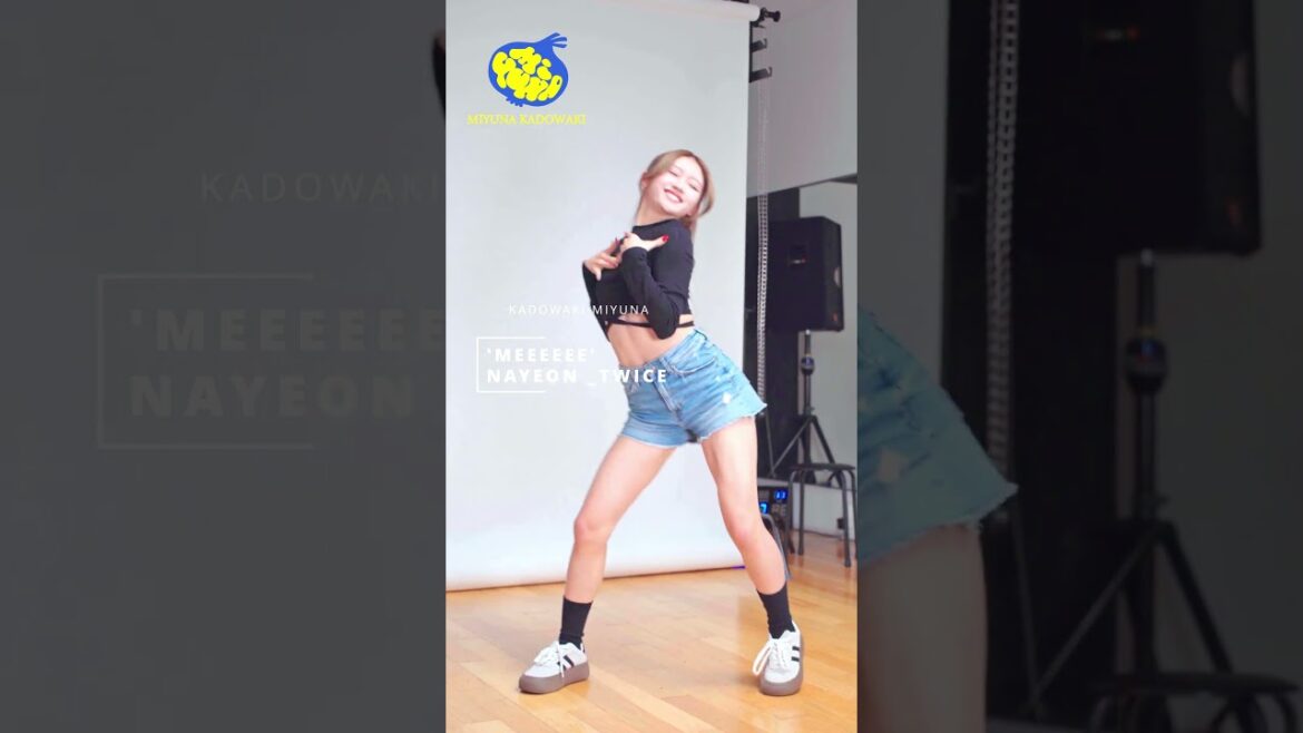 NAYEON “MEEEEEE” Dance Cover 💖 | KADOWAKI MIYUNA #shorts #門脇実優菜