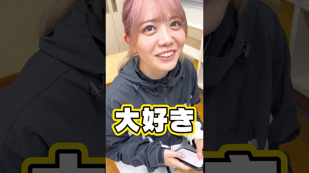 みんなは打てる?ノールックフリックチャレンジ! #shorts