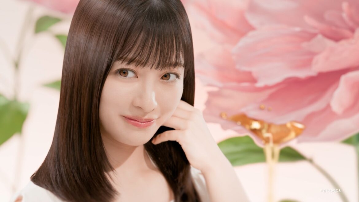 橋本環奈の輝くツヤ髪に視線集中!「ビオリス」新CM