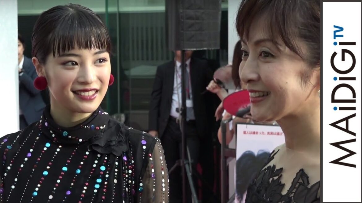 斉藤由貴、広瀬すずとカメラアプリ遊び 撮影エピソード明かす 映画「三度目の殺人」レッドカーペットイベント