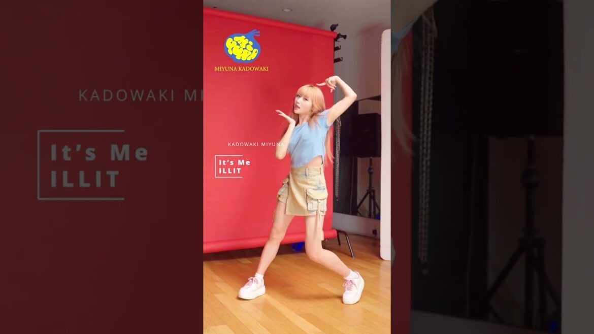 Japanese Girl Dances “It’s Me” 🖤✨ | Miyuna Kadowaki #Shorts #門脇実優菜 #illit