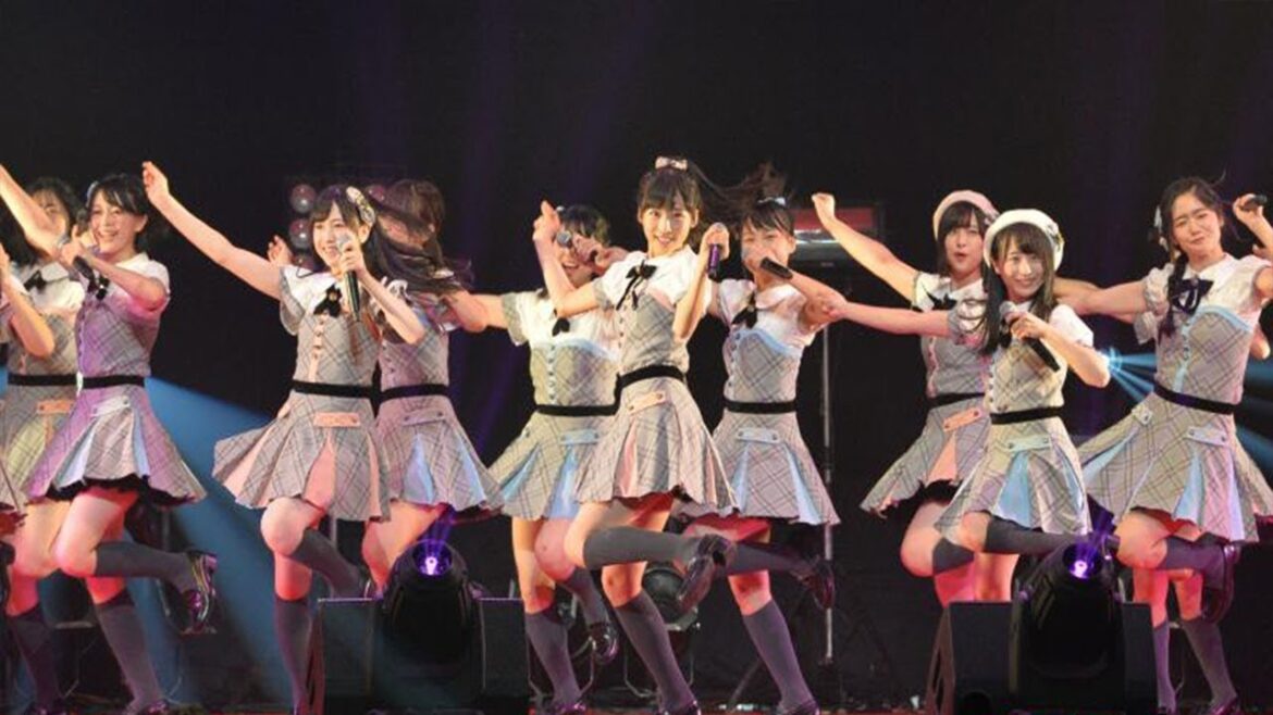 AKBチーム8新公演!初センター太田奈緒ら感涙
