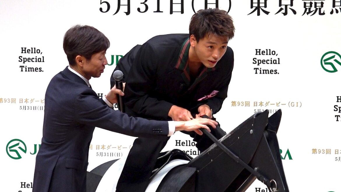 【王子様すぎ】竹内涼真、木馬に騎乗する姿が絵になる…圧倒的ビジュにうっとり