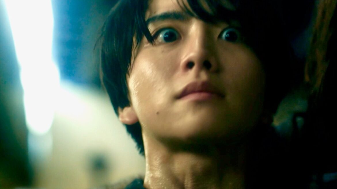 【板垣李光人、初主演作でホラー挑戦】綱啓永、吉川愛、ME:I MOMONAら出演!『近畿地方のある場所について』作者の新たな恐怖/映画『口に関するアンケート』本編映像