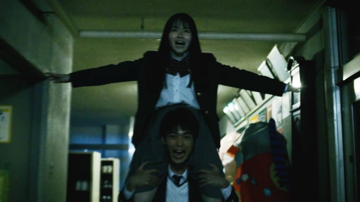 【山田杏奈&青木柚】組体操には組体操で対抗だ! 映画『NEW GROUP』本編映像